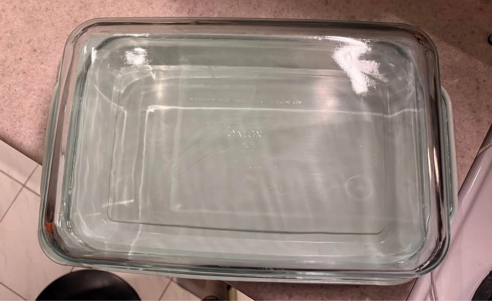 Pyrex Glass Baking Dish with Lid - photo 2