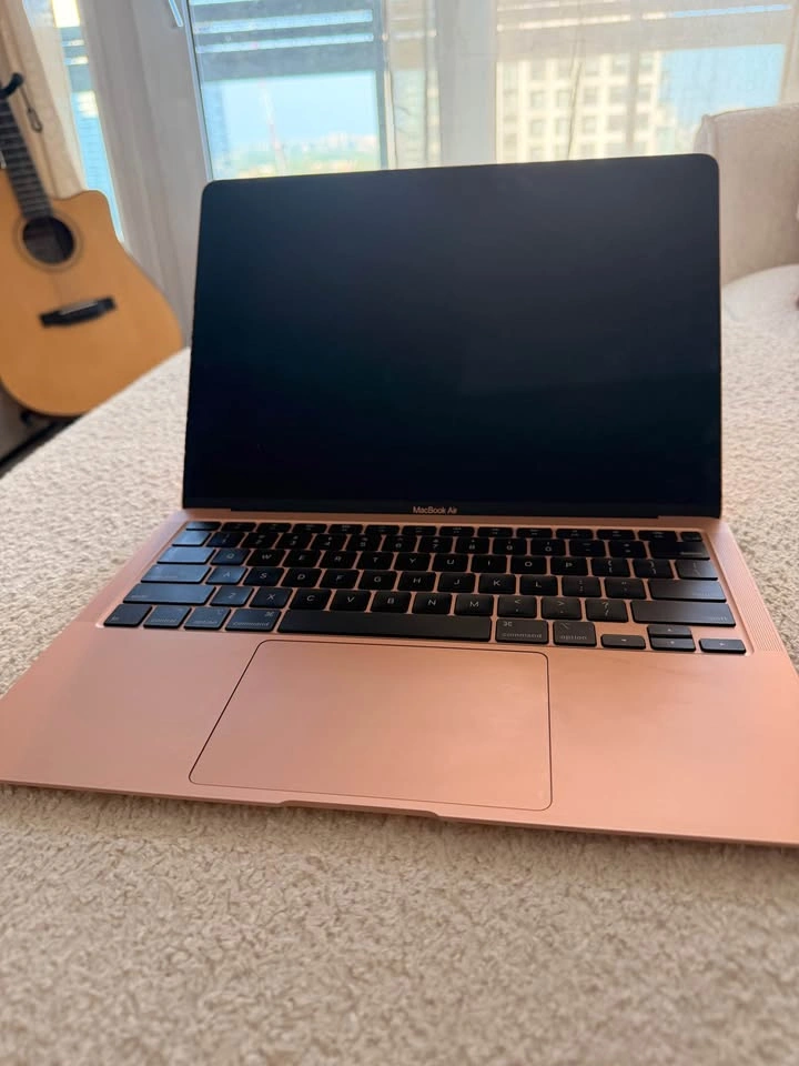 MacBook Air 2020 - Rose Gold - photo 2