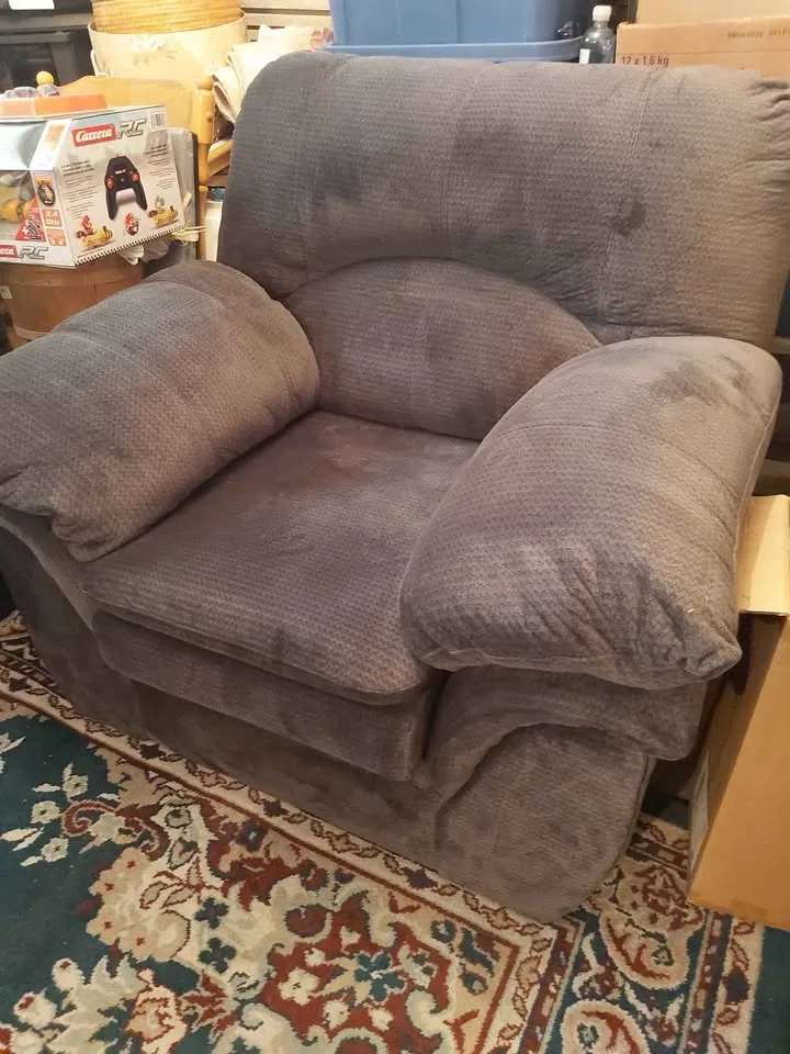 Couch/Arm-Chair/Sofa ( microfiber) Grey image indicator(3)
