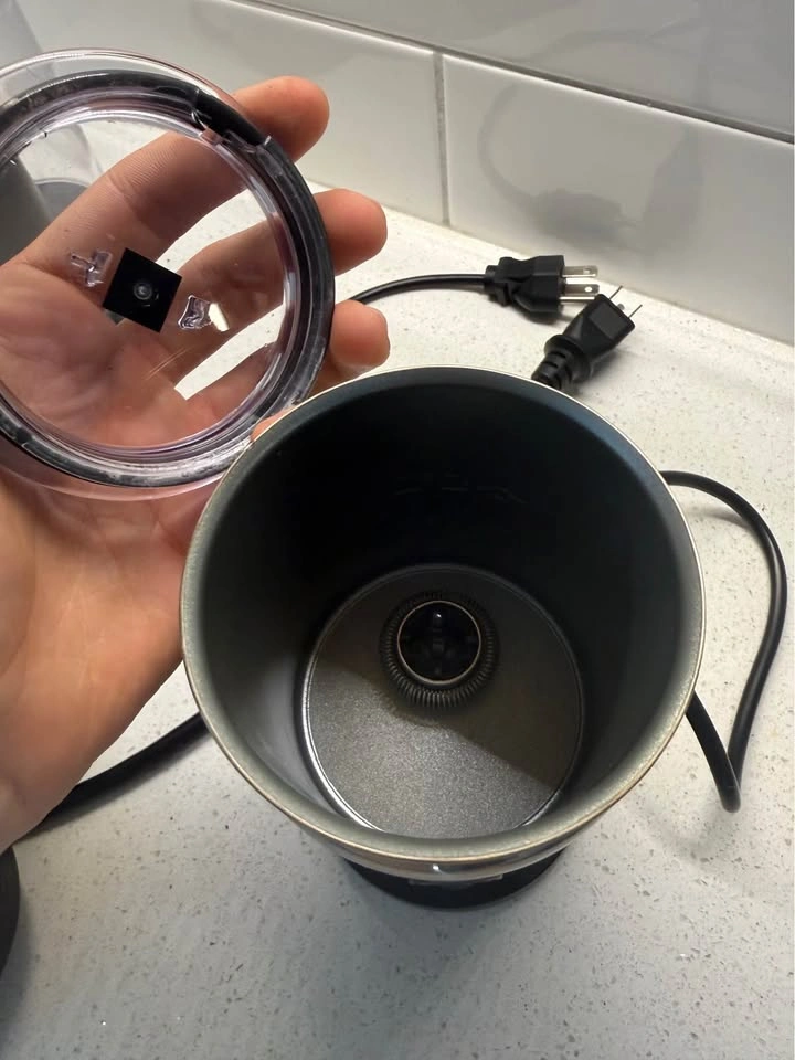 Nespresso Vertuo Next Coffee Machine & Aeroccino Frother - photo 5