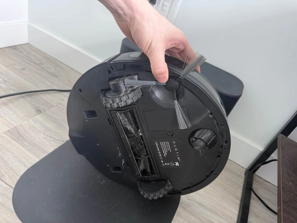 bobsweep Dustin Self-Emptying Robotic Vacuum and mop - photo 3