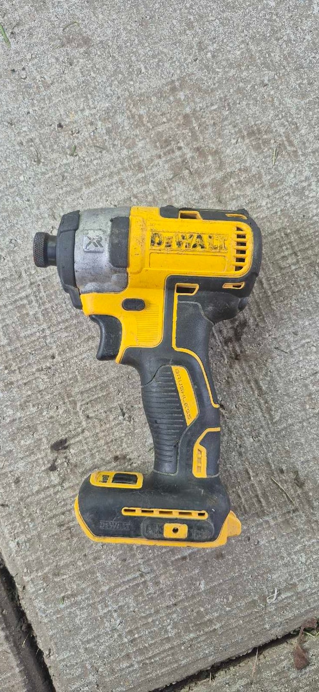 DeWalt Impact Driver - photo 2