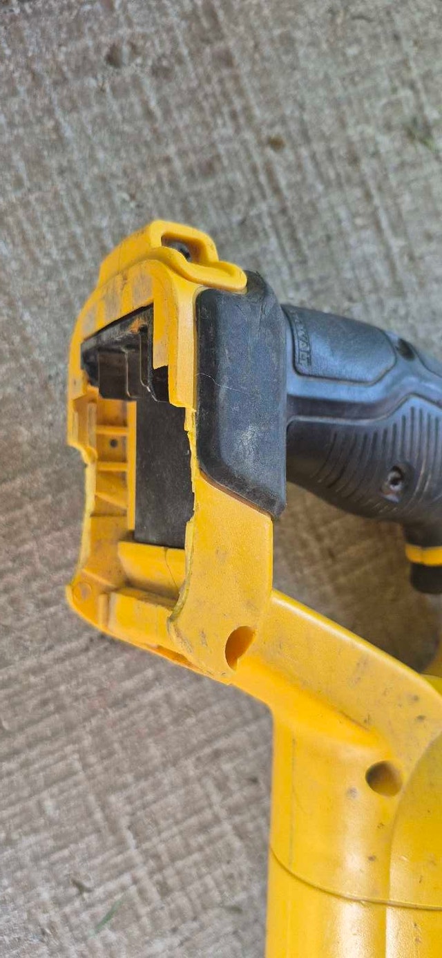 DeWalt Reciprocating Saw - photo 2
