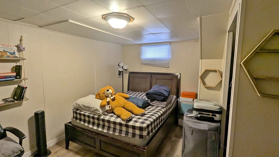 3 Beds 1 Bath - House