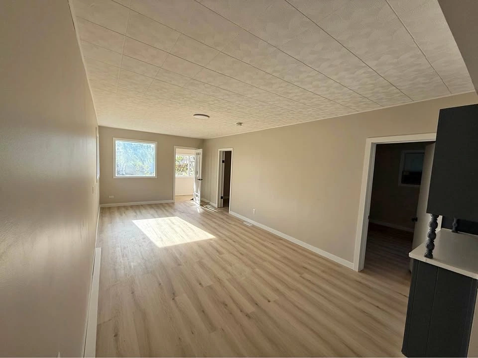 3 Beds 1 Bath - House