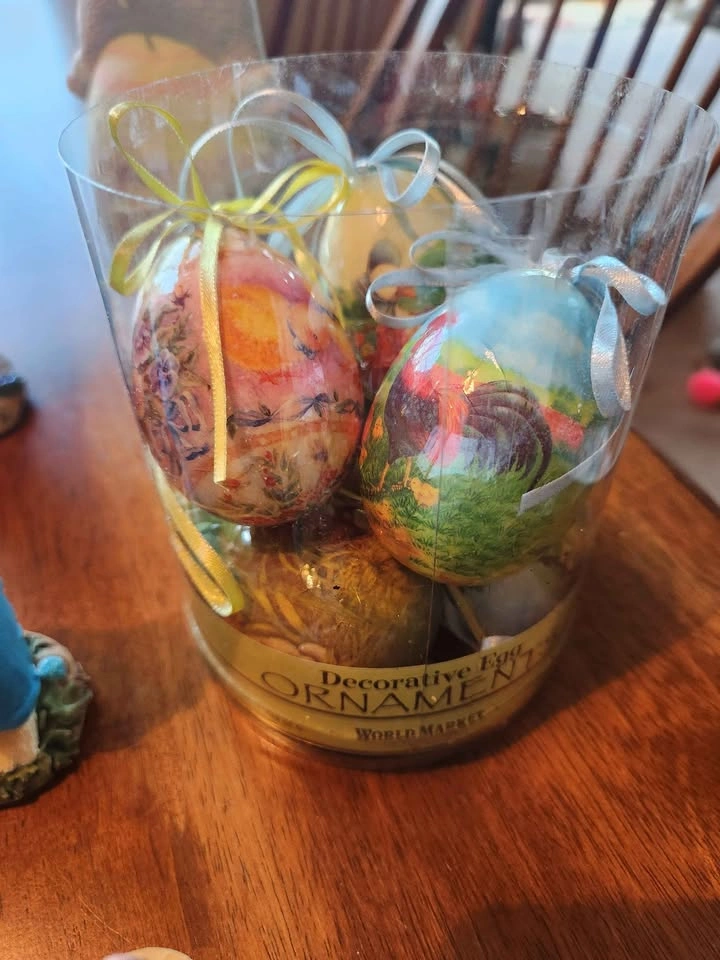 Various Spring/Easter Decorations including Lefton China Egg - photo 5