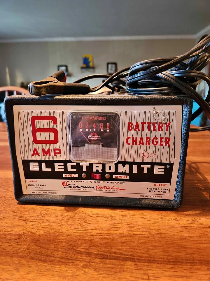 Vintage Electromite 6 Amp Battery Charger by Schumacher