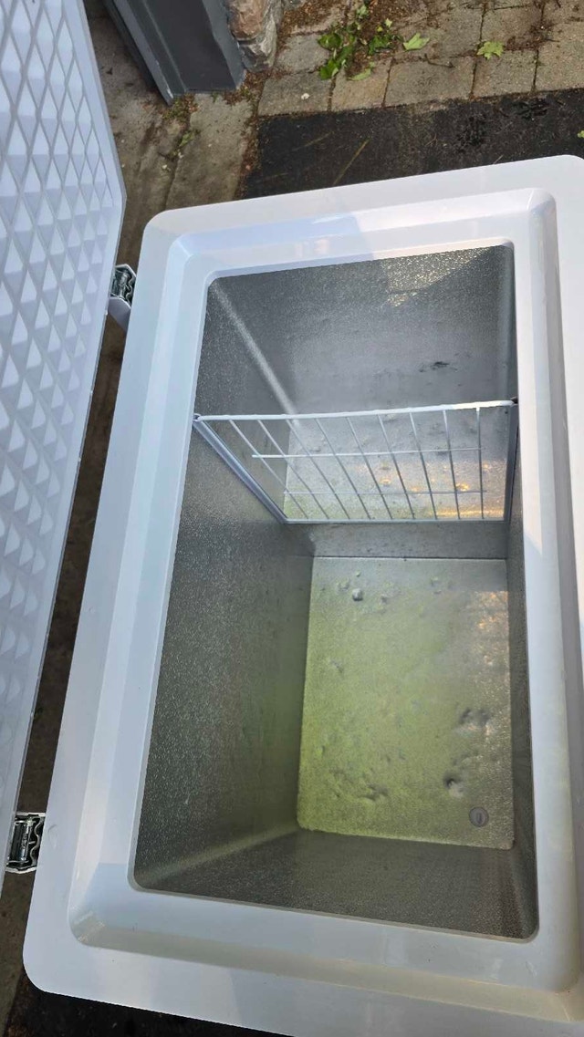 Danby Designer 5.1 cu. ft. Chest Freezer - photo 4