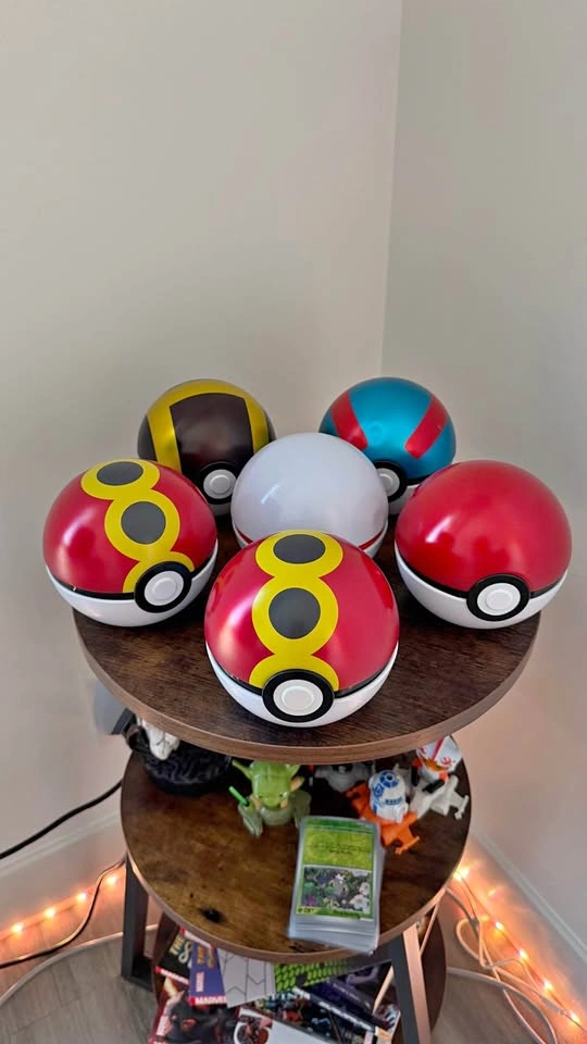 Pokémon balls