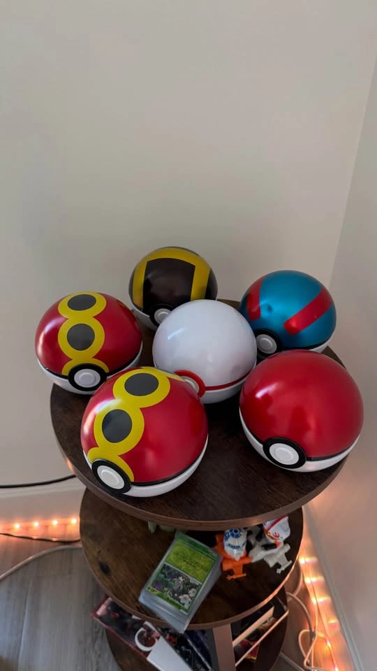 Pokémon balls - photo 2