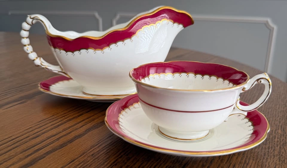 Fine China Dinnerware - Set of 12 - photo 3