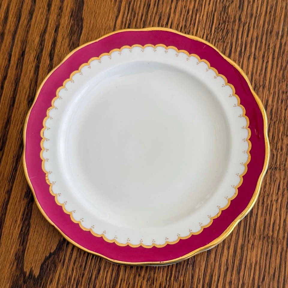 Fine China Dinnerware - Set of 12 - photo 4