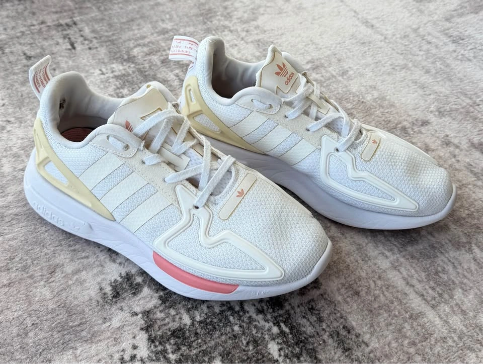 Sneakers ADIDAS size 5.5 - photo 3
