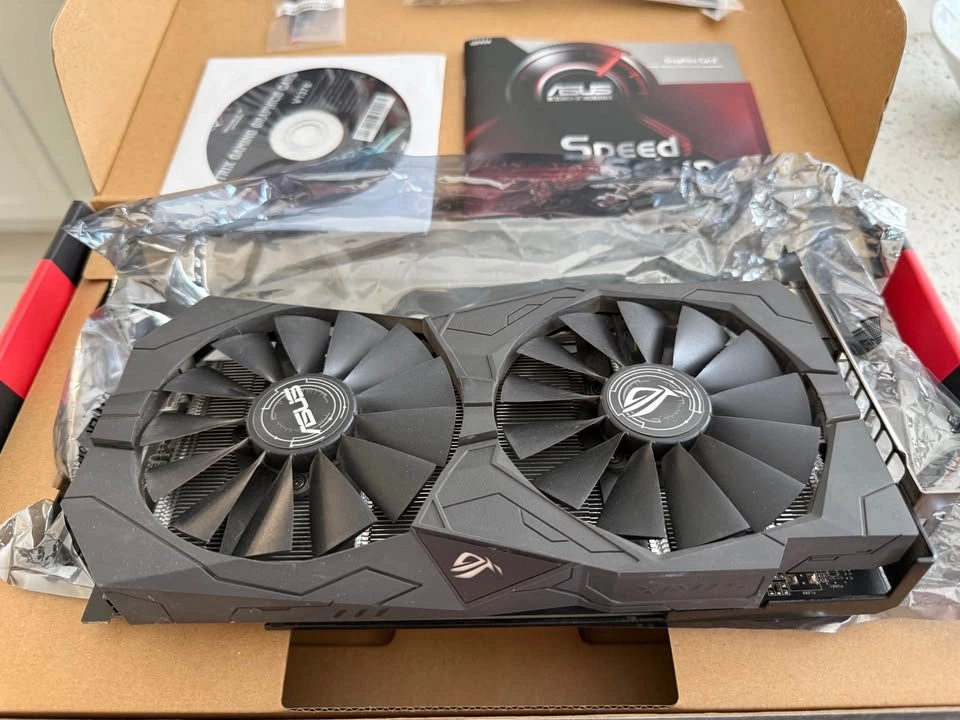 ASUS ROG STRIX RX 570 4GB Gaming Graphics Card w/ Box - photo 3
