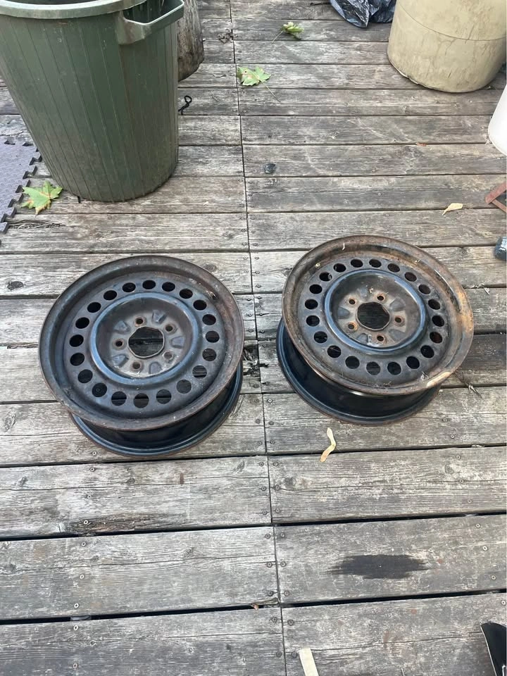 15” Steel rims 5x114.3 bolt pattern