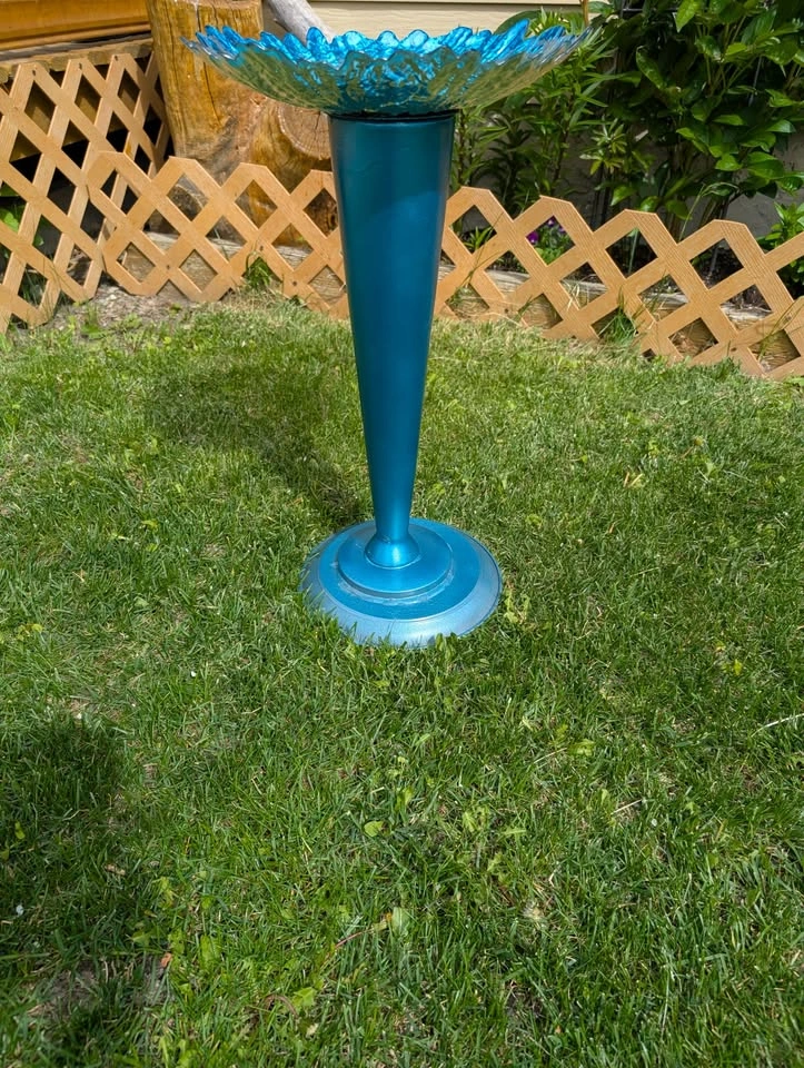 22" Handcrafted Upcycled Birdbath - photo 4