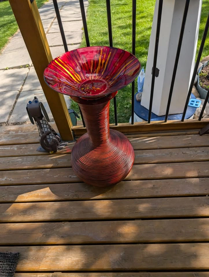 Striking Sunburst Glass Birdbath — 28" x 15" — One-of-One! - photo 5
