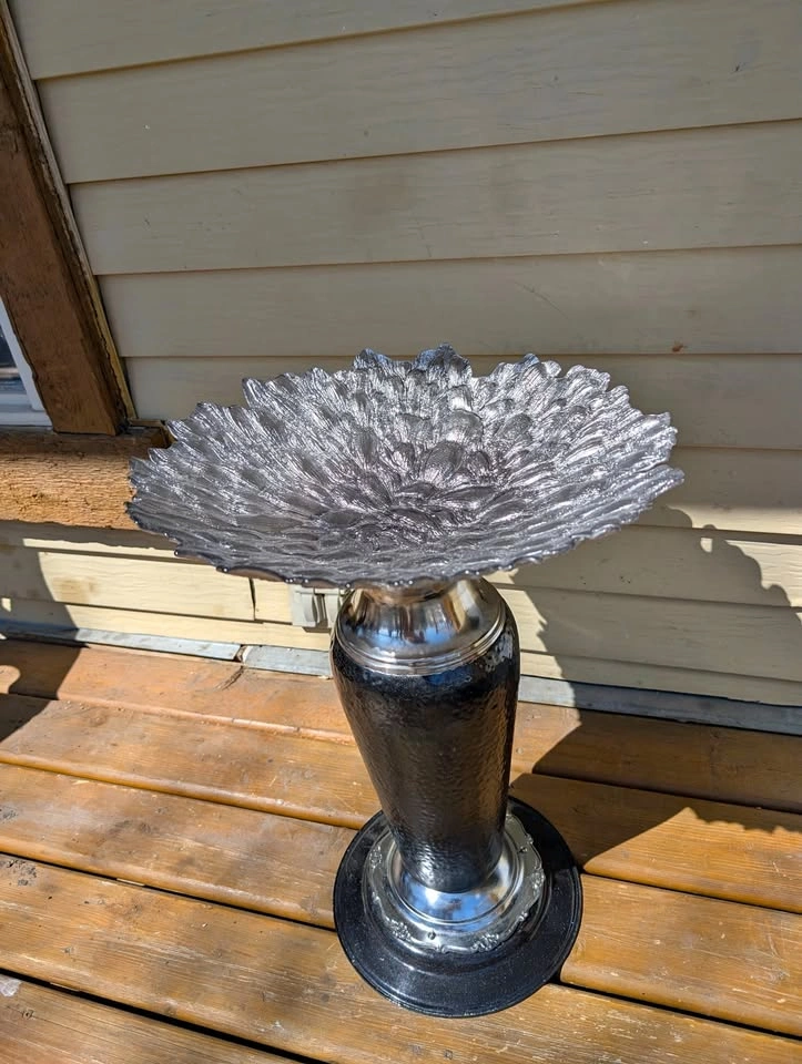 Small-Space Birdbath Beauty – Recycled, Repurposed, Ready to Shi