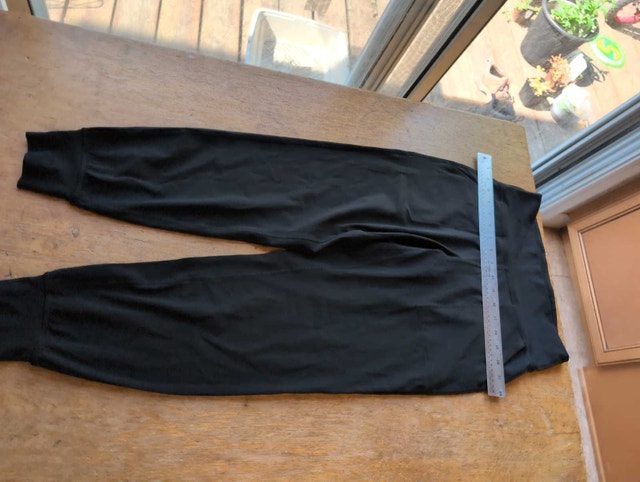 Lululemon Joggers size 8 black