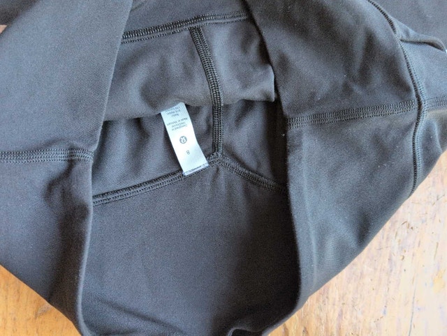 Lululemon Joggers size 8 black - photo 3