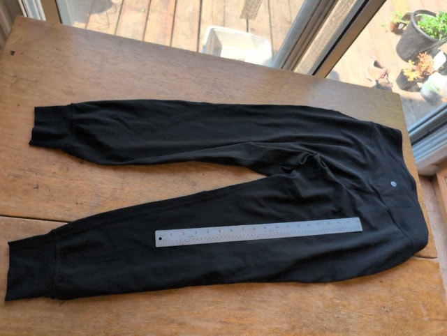 Lululemon Joggers size 8 black - photo 4