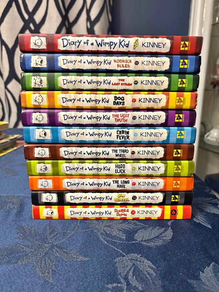 Diary of a Wimpy Kid Book Set (11 Books)