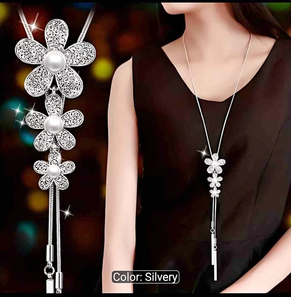 Fashionable Temperament Creative New Three-Flower Chain Long Nec