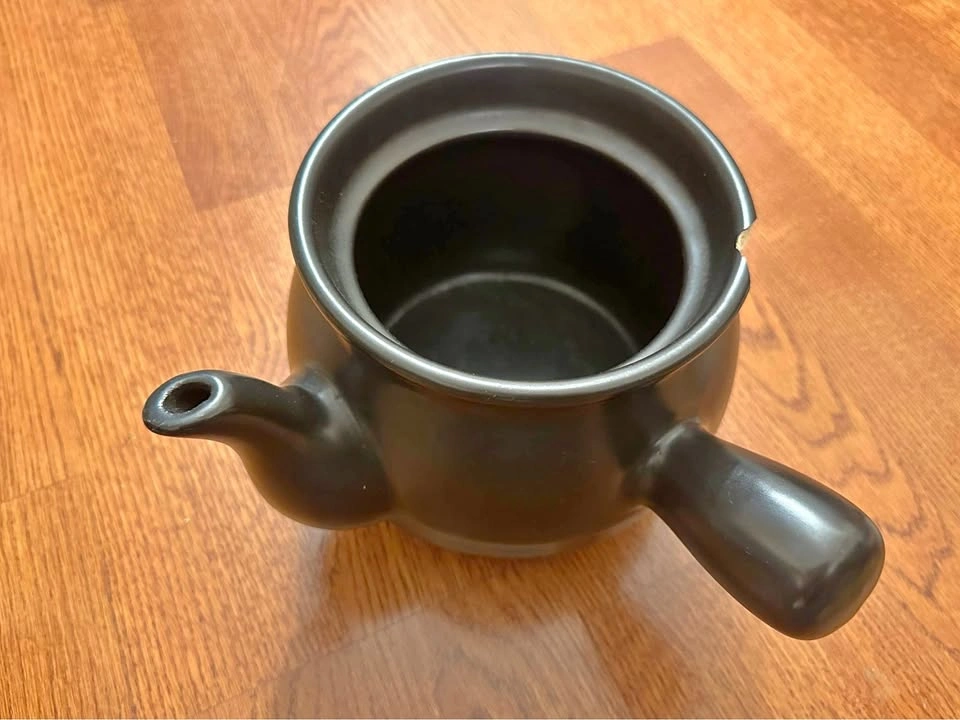 Chinese Stewing Pot