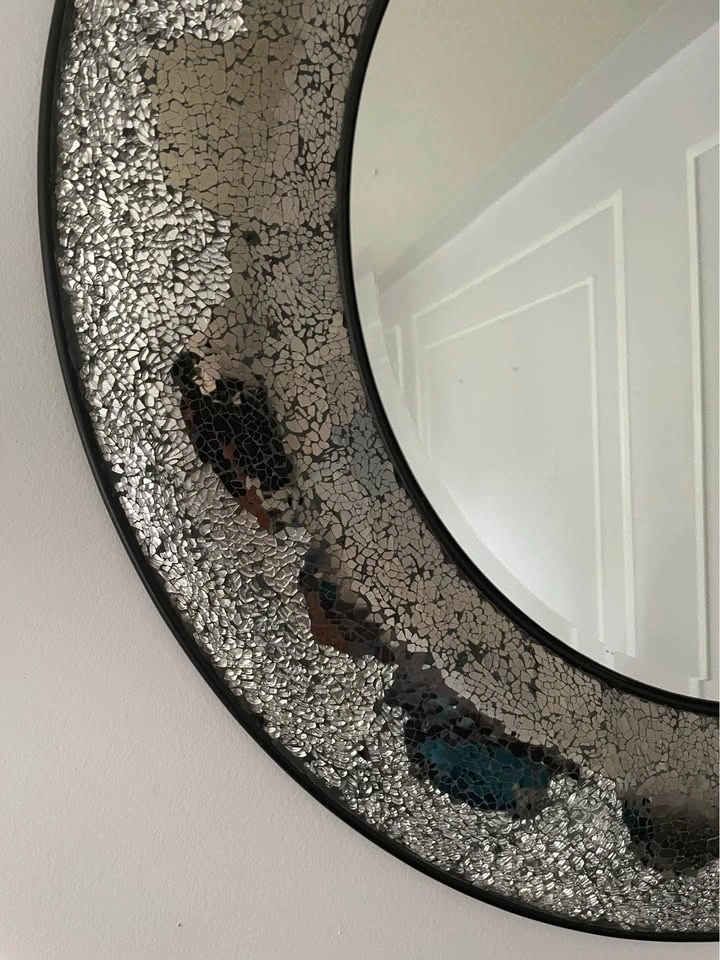 Round Mosaic Crackle Glass Wall Mirror - photo 3