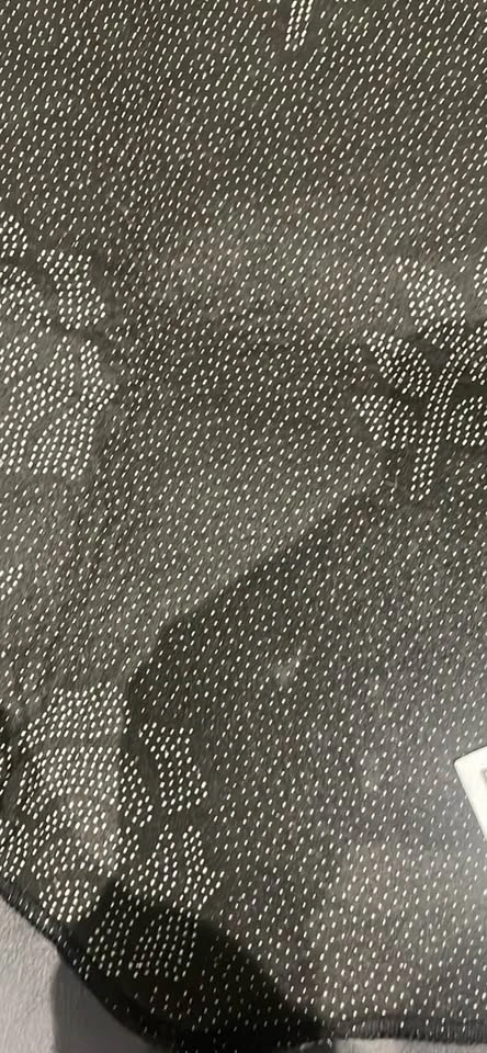 Gray and white flower round rug - photo 5