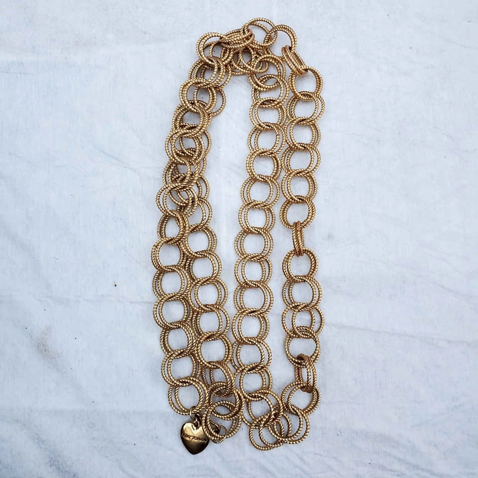 Betsey Johnson Necklace - photo 2