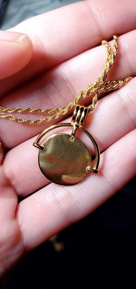 Missoma × Lucy Williams Roman Arc Coin Necklace - photo 5