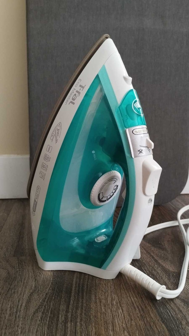 T-Fal Iron and Ironing Board - photo 3