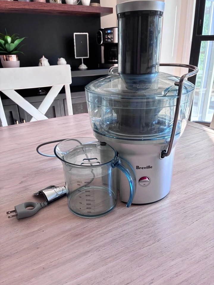 Breville Juice Fountain Compact - Barely Used - photo 5