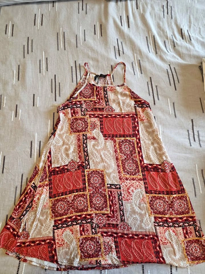 Flowy Printed Shift Dress - Size M