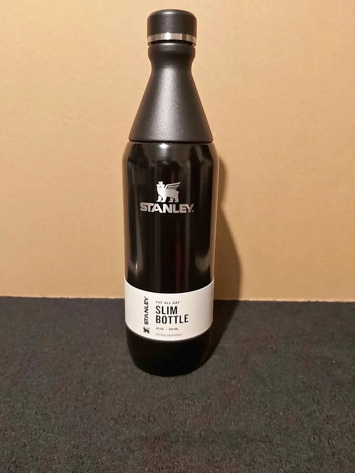 Stanley - The All Day Slim Bottle 20oz - New Black thumbnail