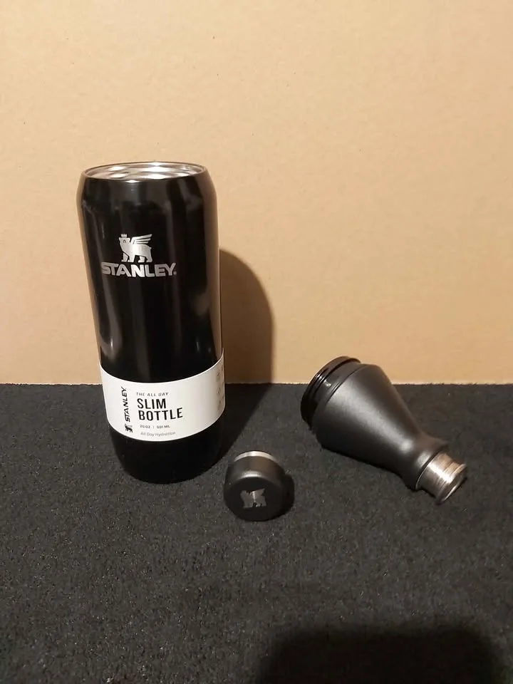 Stanley - The All Day Slim Bottle 20oz - New Black image indicator(3)