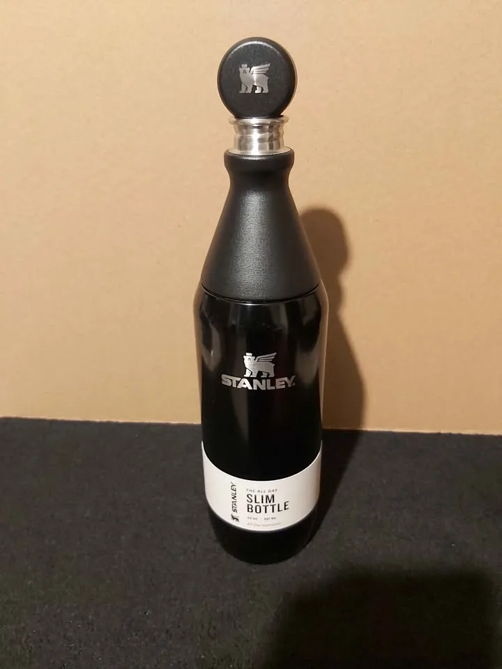 Stanley - The All Day Slim Bottle 20oz - New Black image indicator(6)