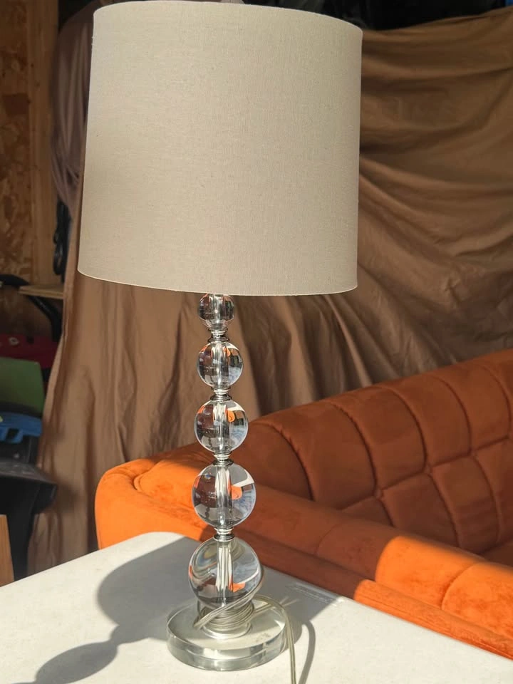 2 Acrylic Lamps - photo 3