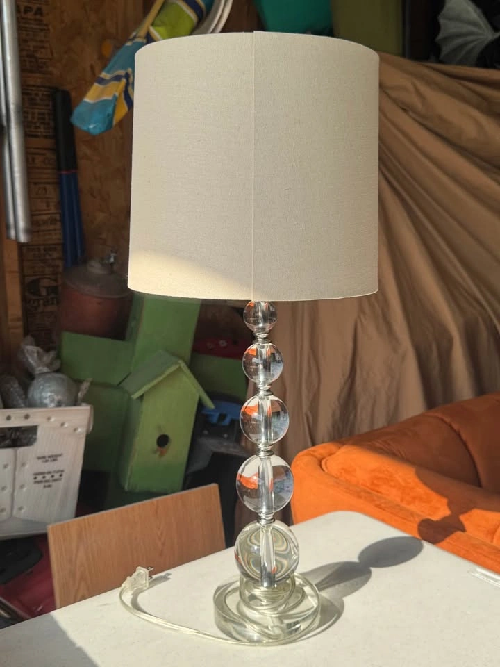 2 Acrylic Lamps - photo 4