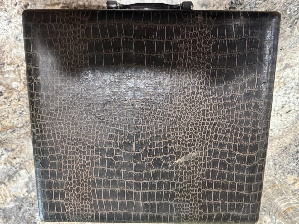 Vintage Record Player - photo 5
