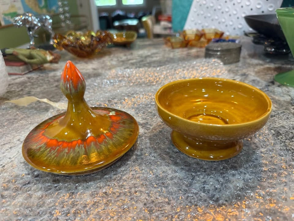 Vintage Dish with lid - photo 2