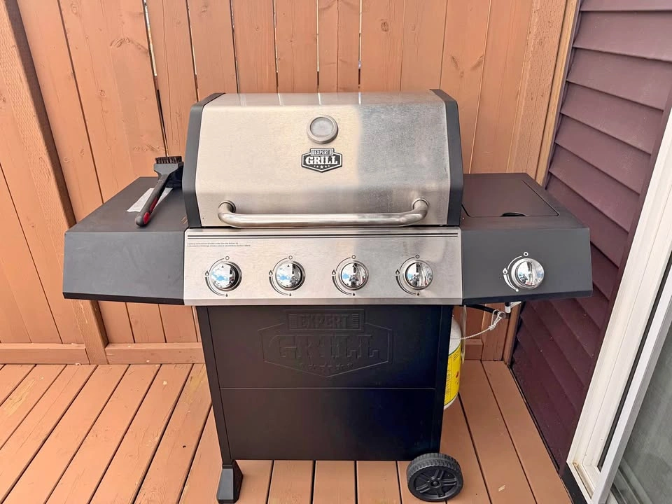 BBQ Grill for Sale with Gas Cylinder