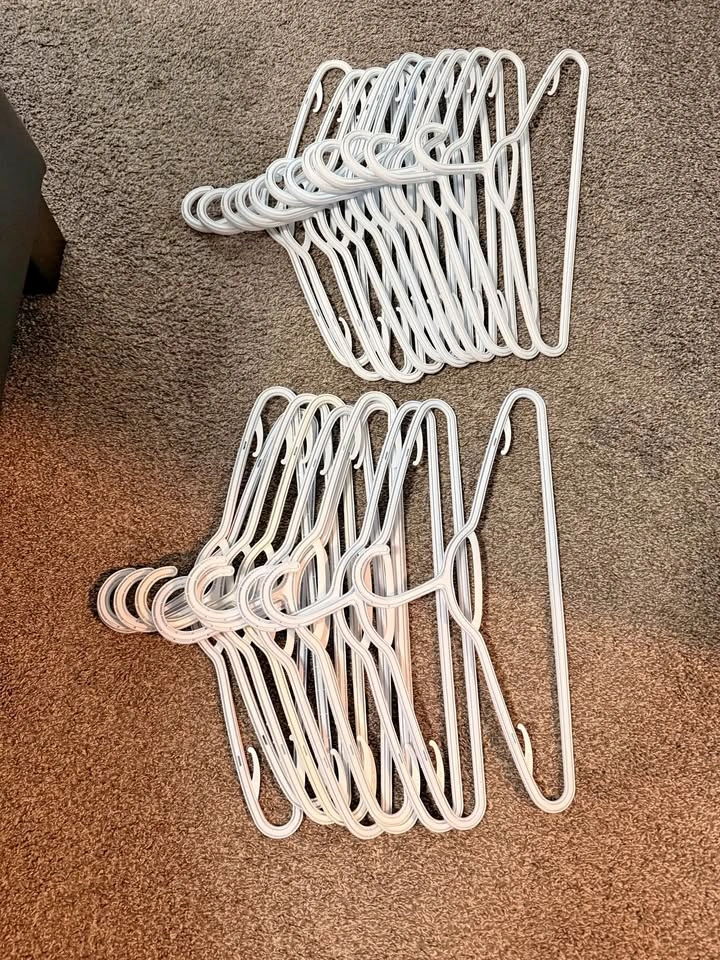 White Plastic Clothes Hangers - 25