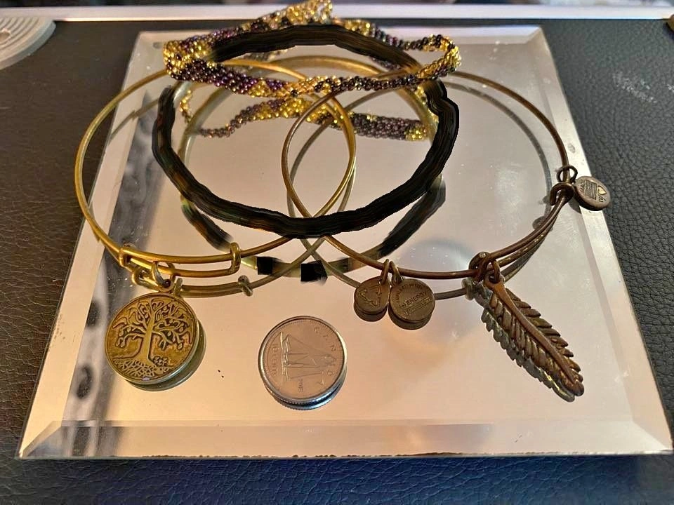 3 Bracelets