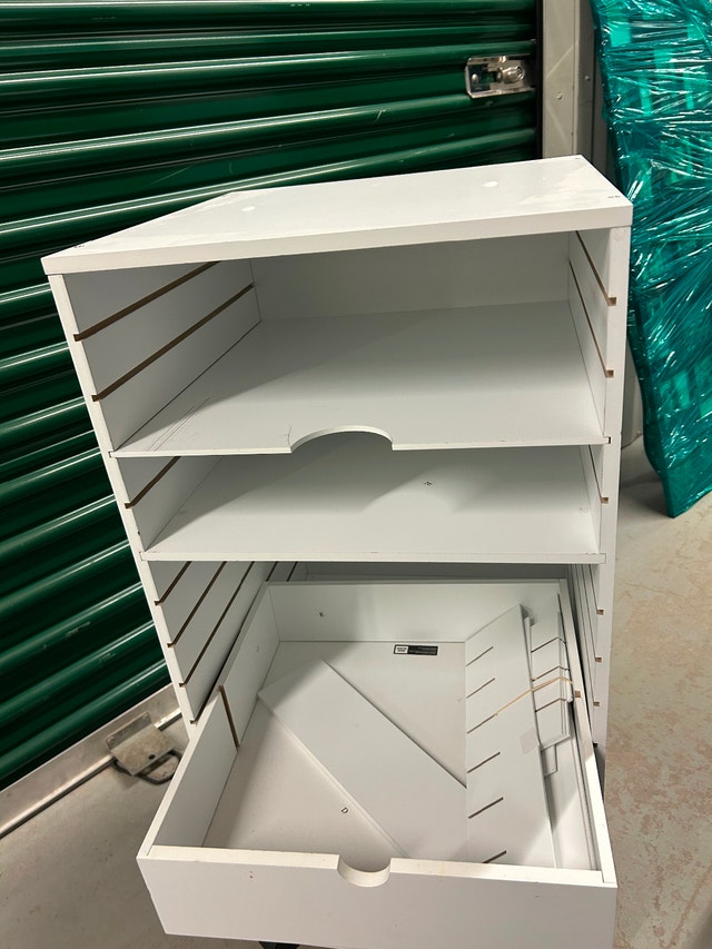 Shelf Organizer Station on Wheels - photo 2