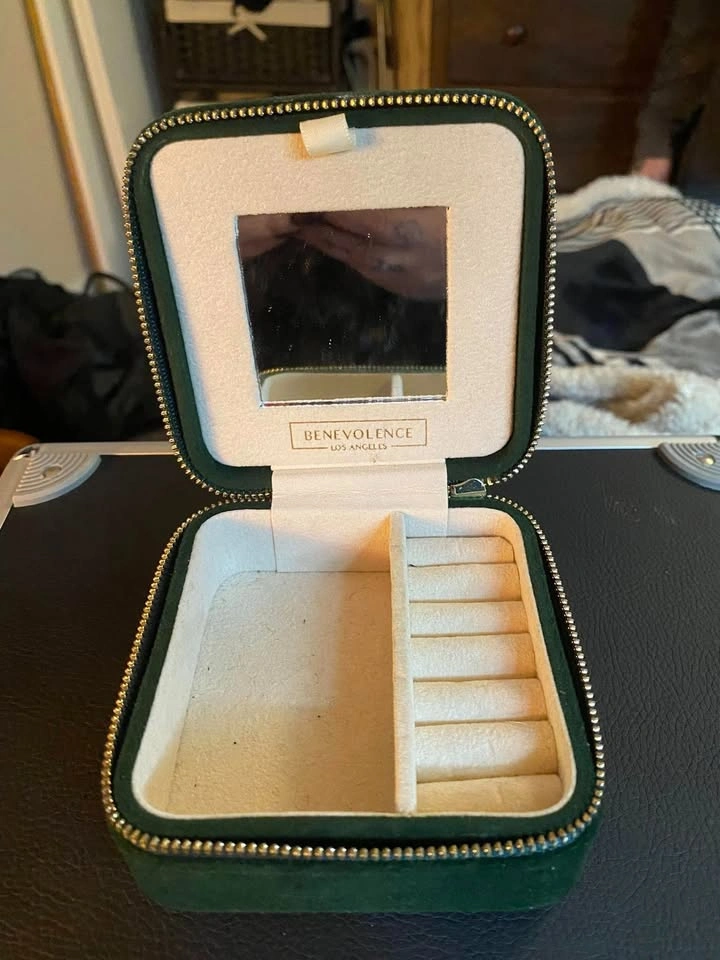 Travel Jewellery Case - photo 2