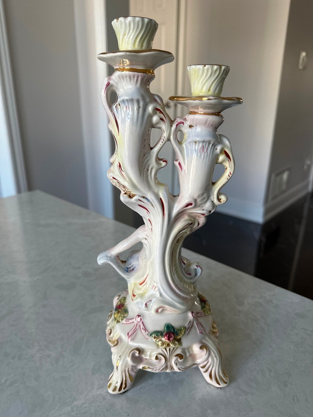 Capodimonte Porcelain Double-Light Candelabra - photo 4