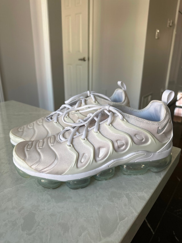 Nike Air VaporMax Plus "White Platinum" (924453-100)
