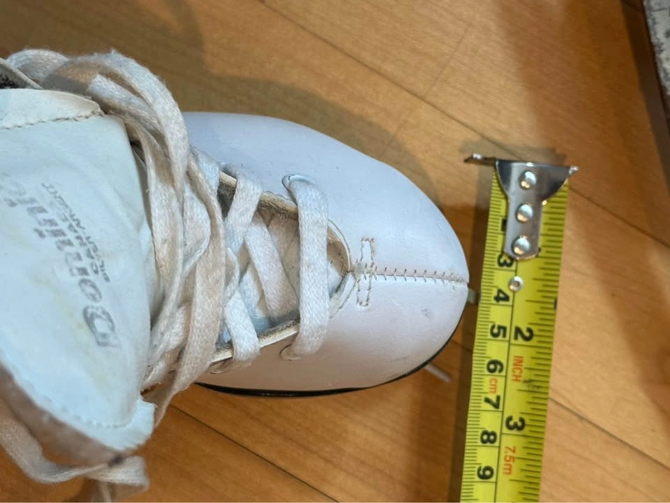 Youth / Junior Size 2 or 2.5 Skates - photo 5